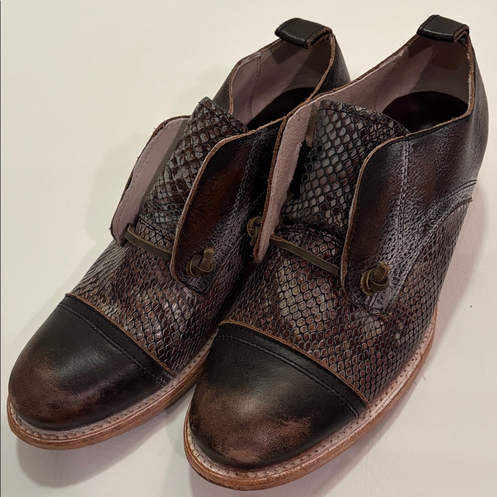 Freebird Women’s Shoes Animal Print FB
Mabel Oxford Shoes Size 9 - Picture 6 of 15
